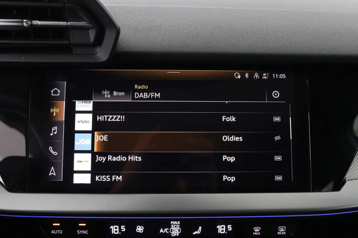 30 TFSI Advanced edition | Open Dak | Afneembare Trekhaak | LED | Sportstoelen | Navi By App | Virtual | Stoelverwarming | Cruise Adaptive | Clima | Parkeersensoren V+A | Keyless