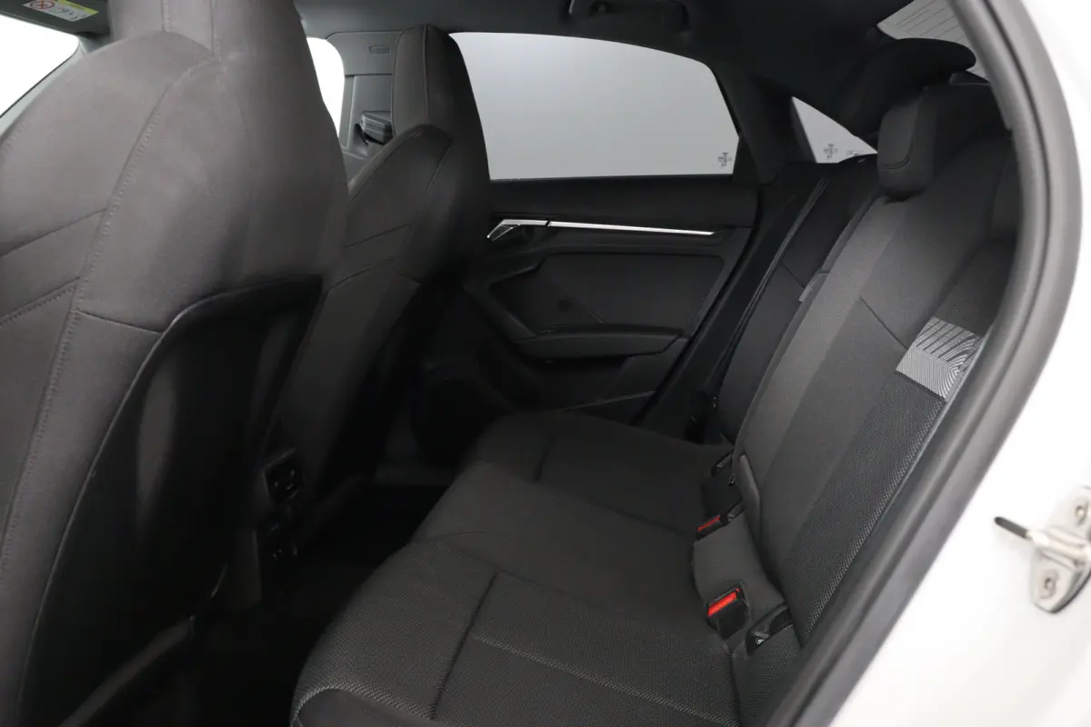 30 TFSI Advanced edition | Open Dak | Afneembare Trekhaak | LED | Sportstoelen | Navi By App | Virtual | Stoelverwarming | Cruise Adaptive | Clima | Parkeersensoren V+A | Keyless