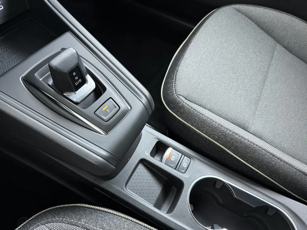 techno full hybrid E-Tech 160 | Google Navigatie | Achteruitrijcamera | Apple CarPlay |