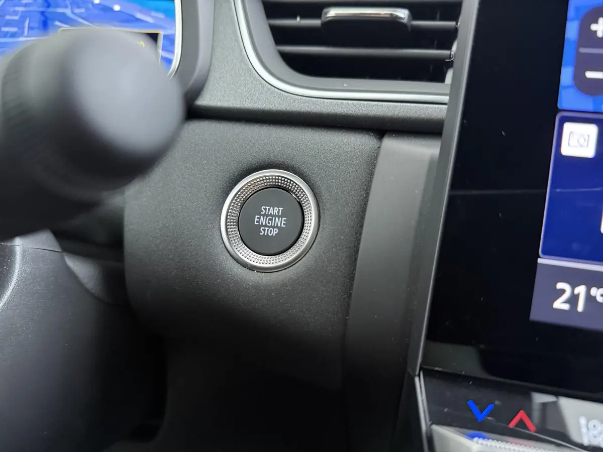 techno full hybrid E-Tech 160 | Google Navigatie | Achteruitrijcamera | Apple CarPlay |