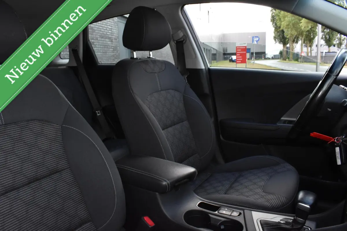 1.6 GDi Hybrid First Edition NAVIGATIE/TREKHAAK/CAMERA/ETC.!