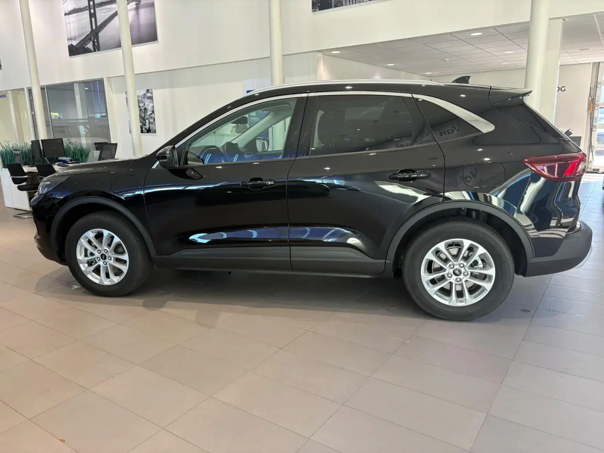 2.5 PHEV Titanium ALL WEATHER BANDEN | APPLE CARPLAY | ELEKTRISCH WEGKLAPBARE TREKHAAK | CRUISE CONTROL | DEALER ONDERHOUDEN