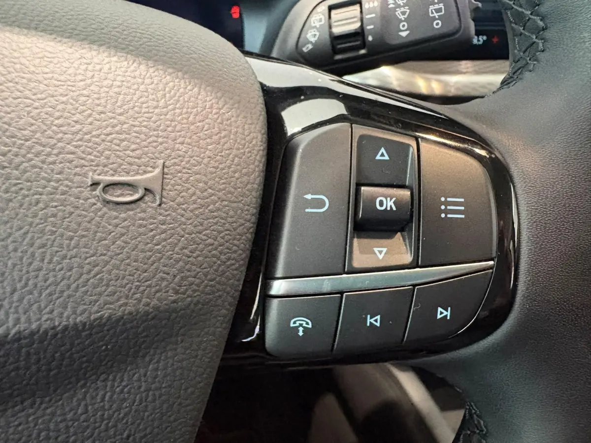 2.5 PHEV Titanium ALL WEATHER BANDEN | APPLE CARPLAY | ELEKTRISCH WEGKLAPBARE TREKHAAK | CRUISE CONTROL | DEALER ONDERHOUDEN