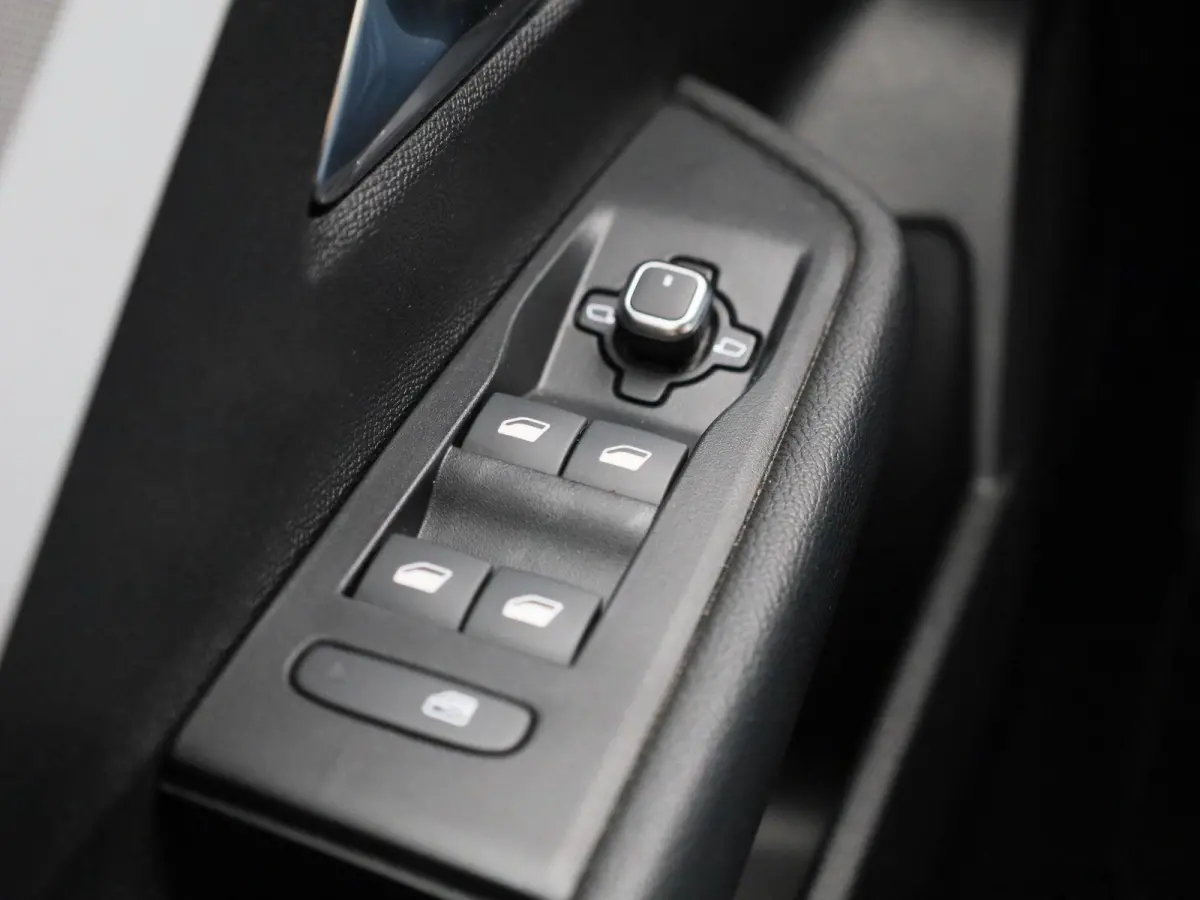 1.2 Turbo Edition | 110pk | 40.000km | Apple Carplay/Android Auto | Parkeersensoren Voor + Achter |