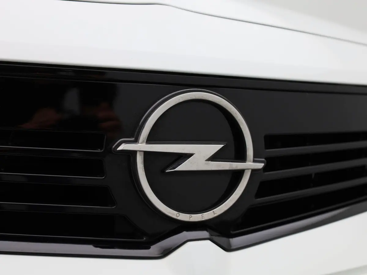 1.2 Turbo Edition | 110pk | 40.000km | Apple Carplay/Android Auto | Parkeersensoren Voor + Achter |
