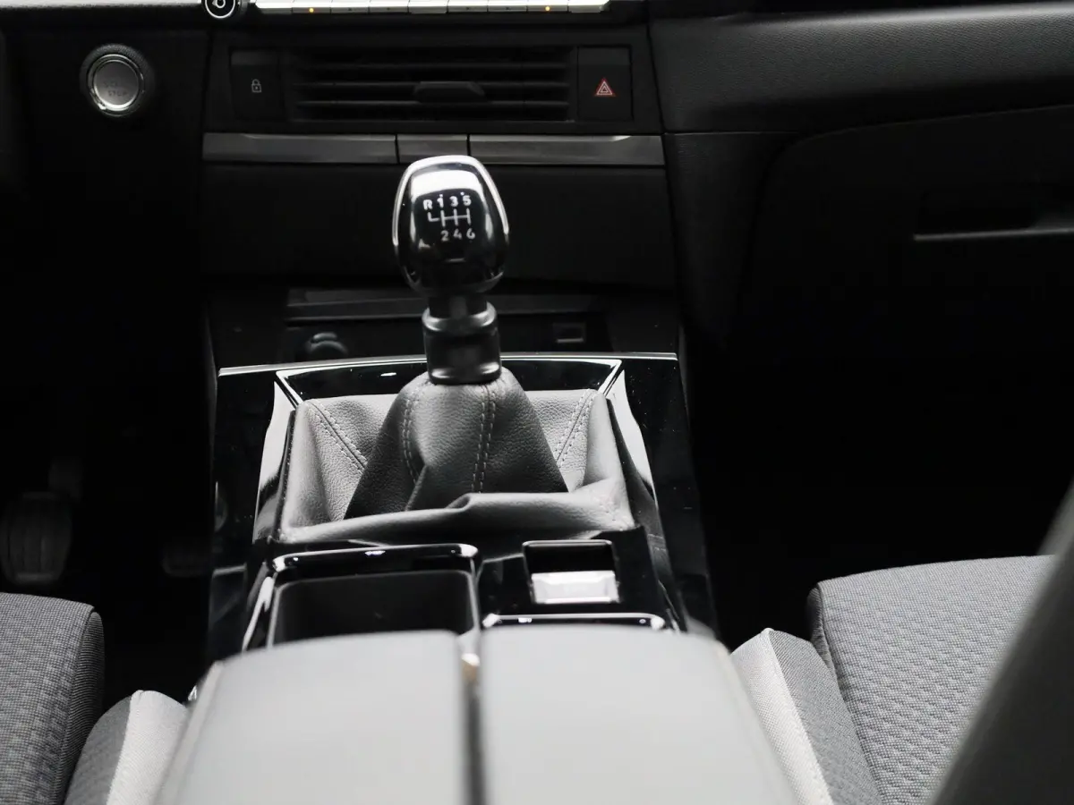 1.2 Turbo Edition | 110pk | 40.000km | Apple Carplay/Android Auto | Parkeersensoren Voor + Achter |