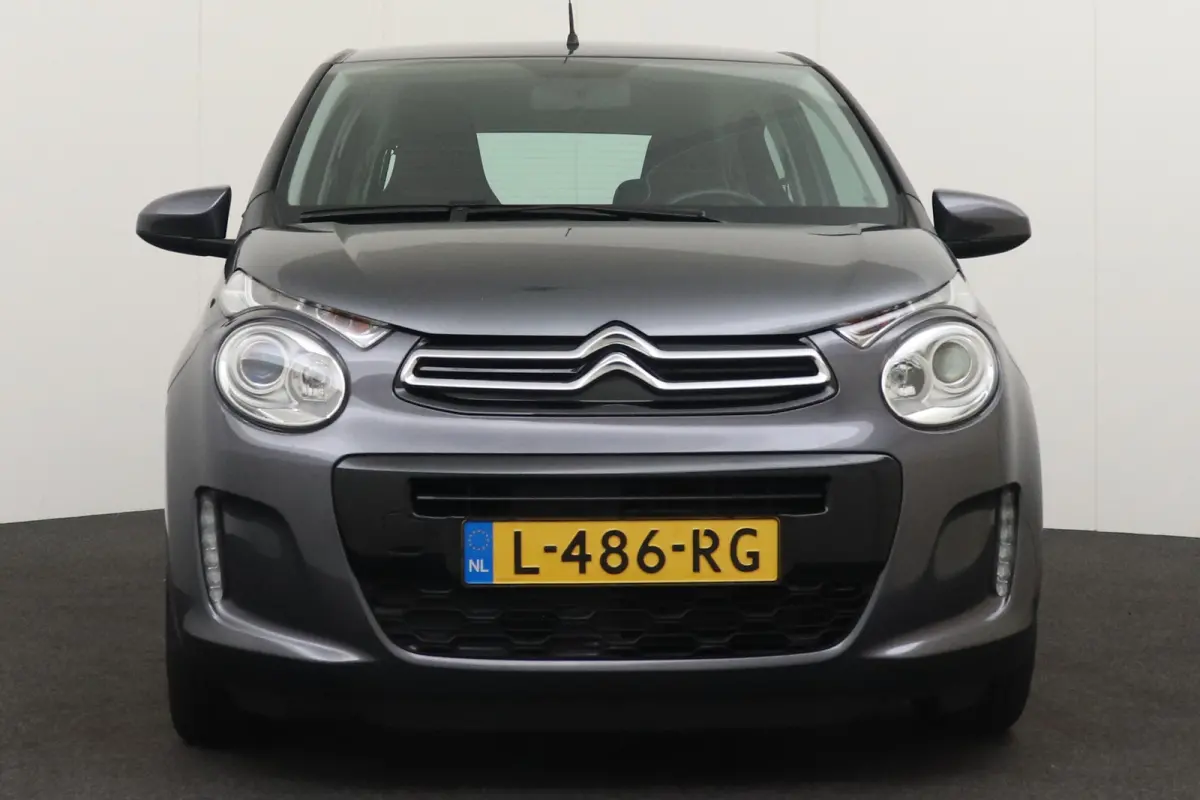 1.0 VTi Shine Comfort Plus Climate Camera Carplay 15'LMV DAB