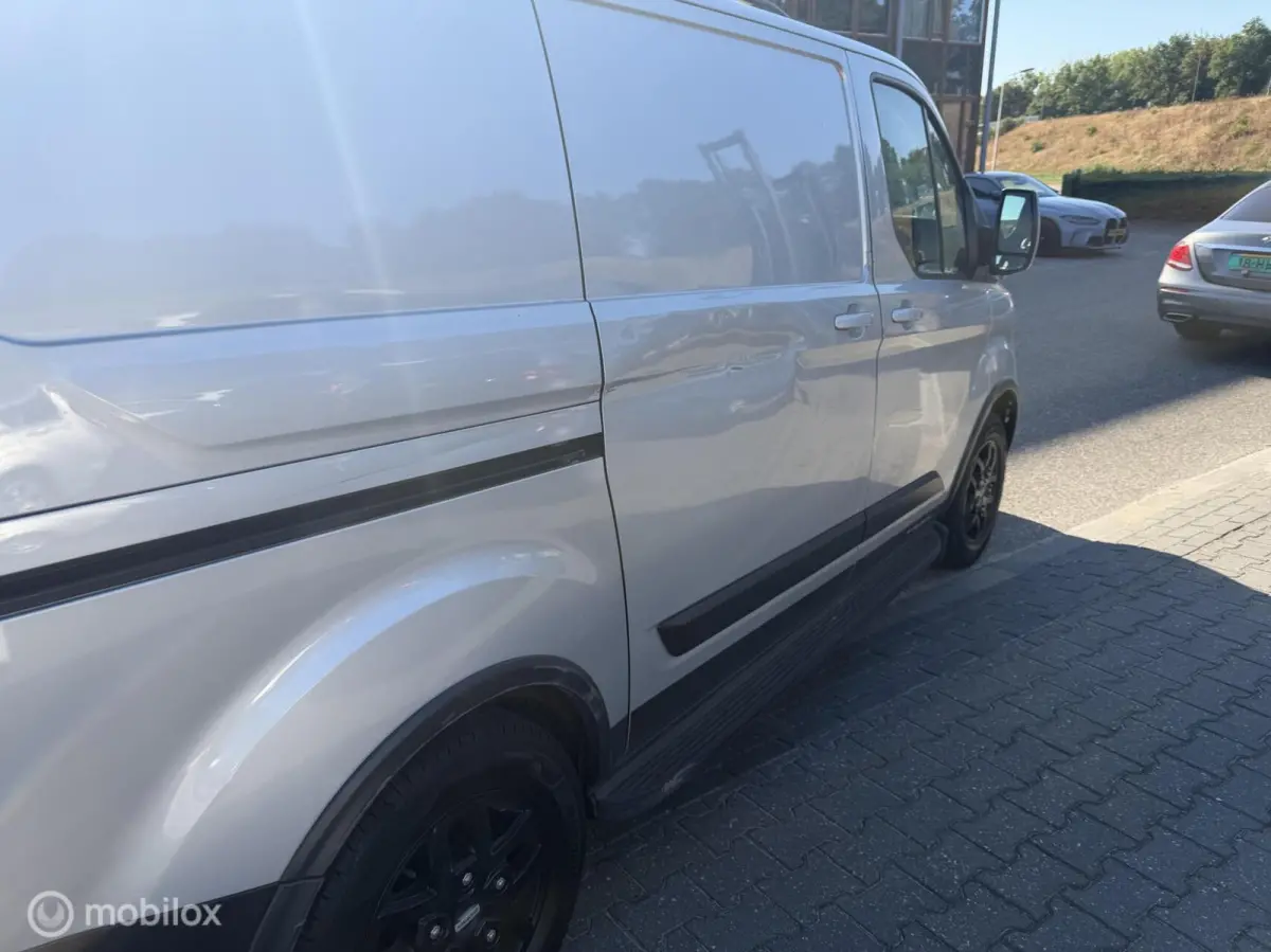 300 2.0 TDCI L1H1 Trail koel auto