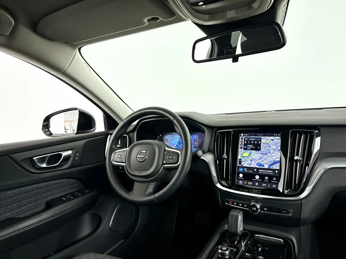 T6 Plug-in hybrid AWD Essential Bright | Parkeercamera | Cruise control | Stoel- en stuurverwarming