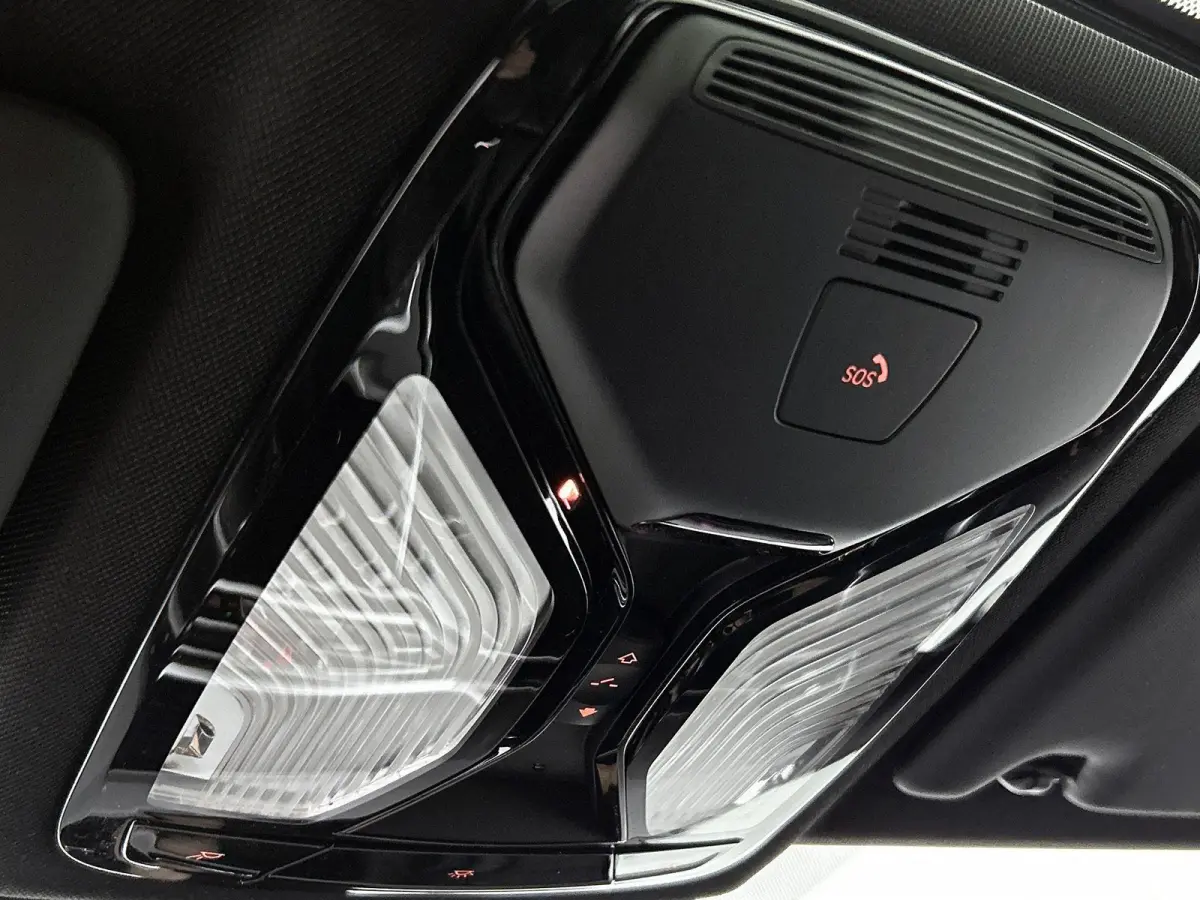 M340i xDrive High Executive | PANORAMADAK | 360 CAMERA | SPORTSTOELEN | HEAD UP | APPLE CARPLAY - ANDROID AUTO | MEMORY | ELEKTRISCHE KOFFERKLEP | HARMAN KARDON | STOELVERWARMING | ADAPTIVE 