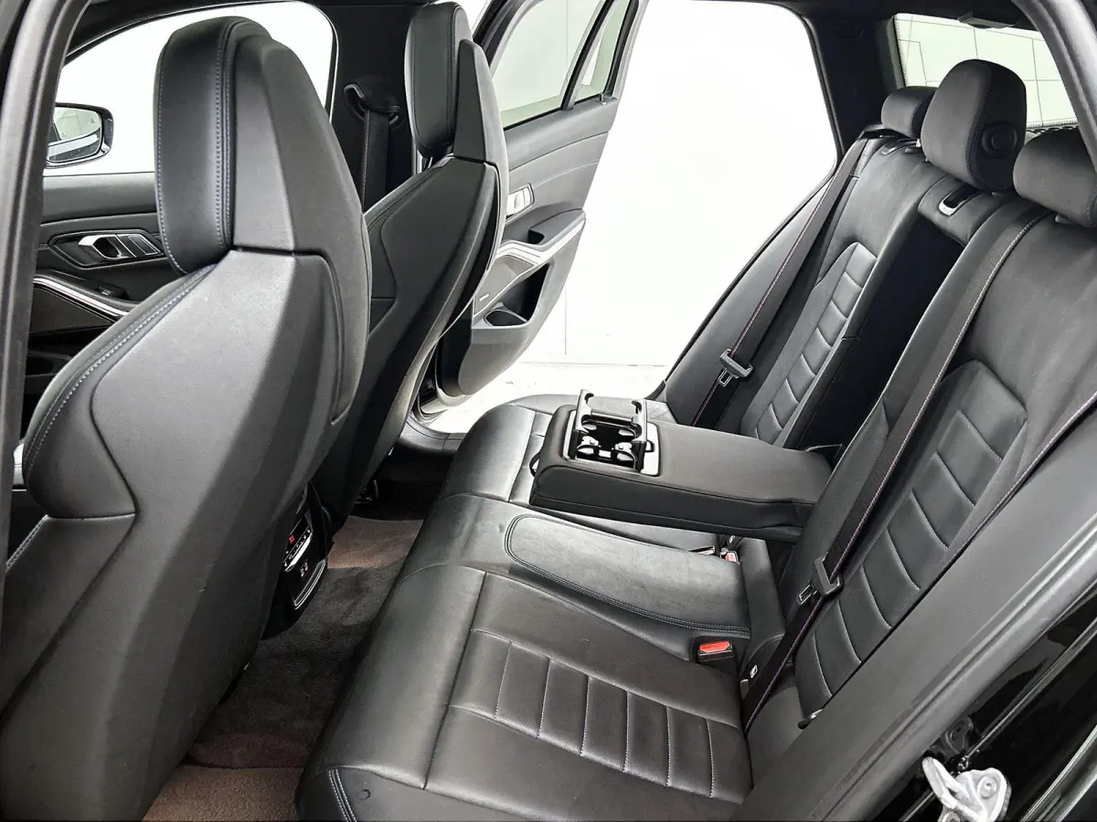 M340i xDrive High Executive | PANORAMADAK | 360 CAMERA | SPORTSTOELEN | HEAD UP | APPLE CARPLAY - ANDROID AUTO | MEMORY | ELEKTRISCHE KOFFERKLEP | HARMAN KARDON | STOELVERWARMING | ADAPTIVE 