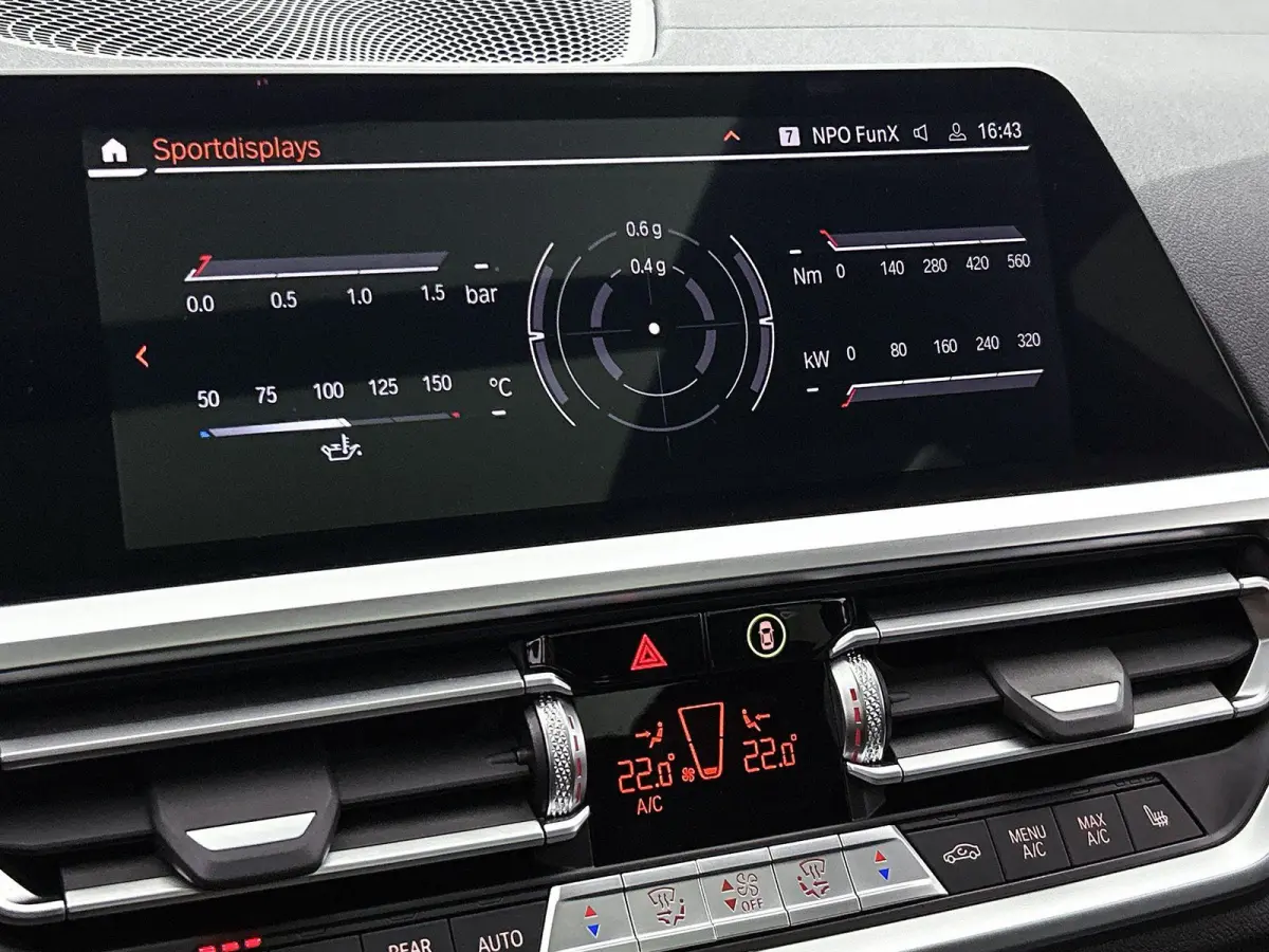 M340i xDrive High Executive | PANORAMADAK | 360 CAMERA | SPORTSTOELEN | HEAD UP | APPLE CARPLAY - ANDROID AUTO | MEMORY | ELEKTRISCHE KOFFERKLEP | HARMAN KARDON | STOELVERWARMING | ADAPTIVE 