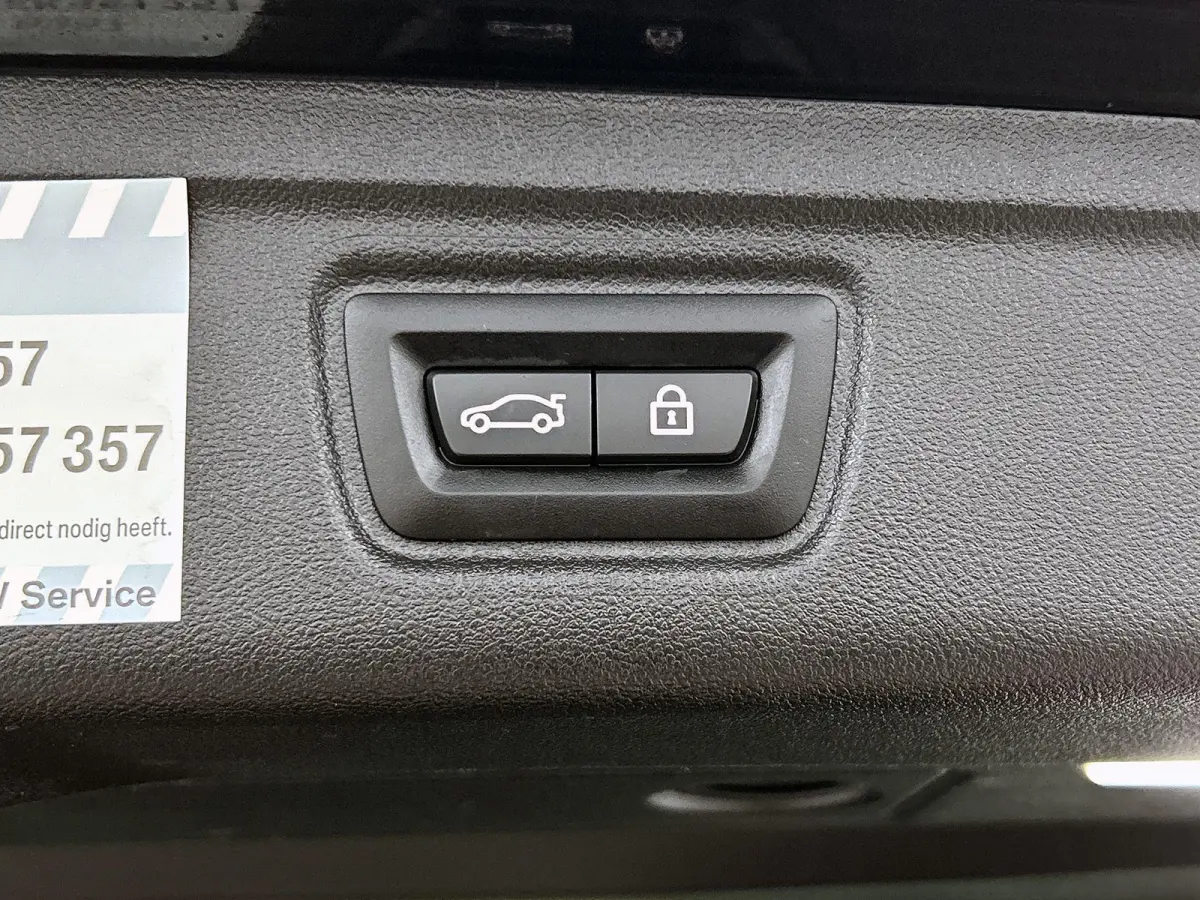 M340i xDrive High Executive | PANORAMADAK | 360 CAMERA | SPORTSTOELEN | HEAD UP | APPLE CARPLAY - ANDROID AUTO | MEMORY | ELEKTRISCHE KOFFERKLEP | HARMAN KARDON | STOELVERWARMING | ADAPTIVE 