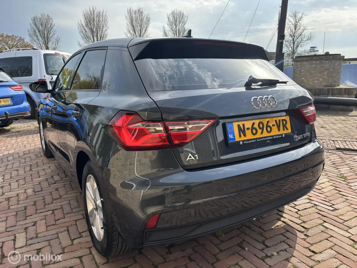25 TFSI Pro Line NL-AUTO NAP CARPLAY ETC