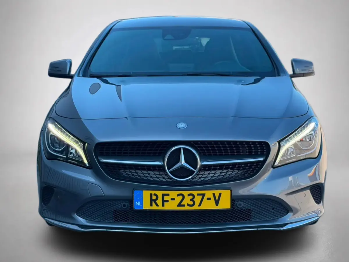 200 Ambition(NL-auto, Goed OndH, Navi, Carplay StoelV, Parkeersensoren V+A, Etc)