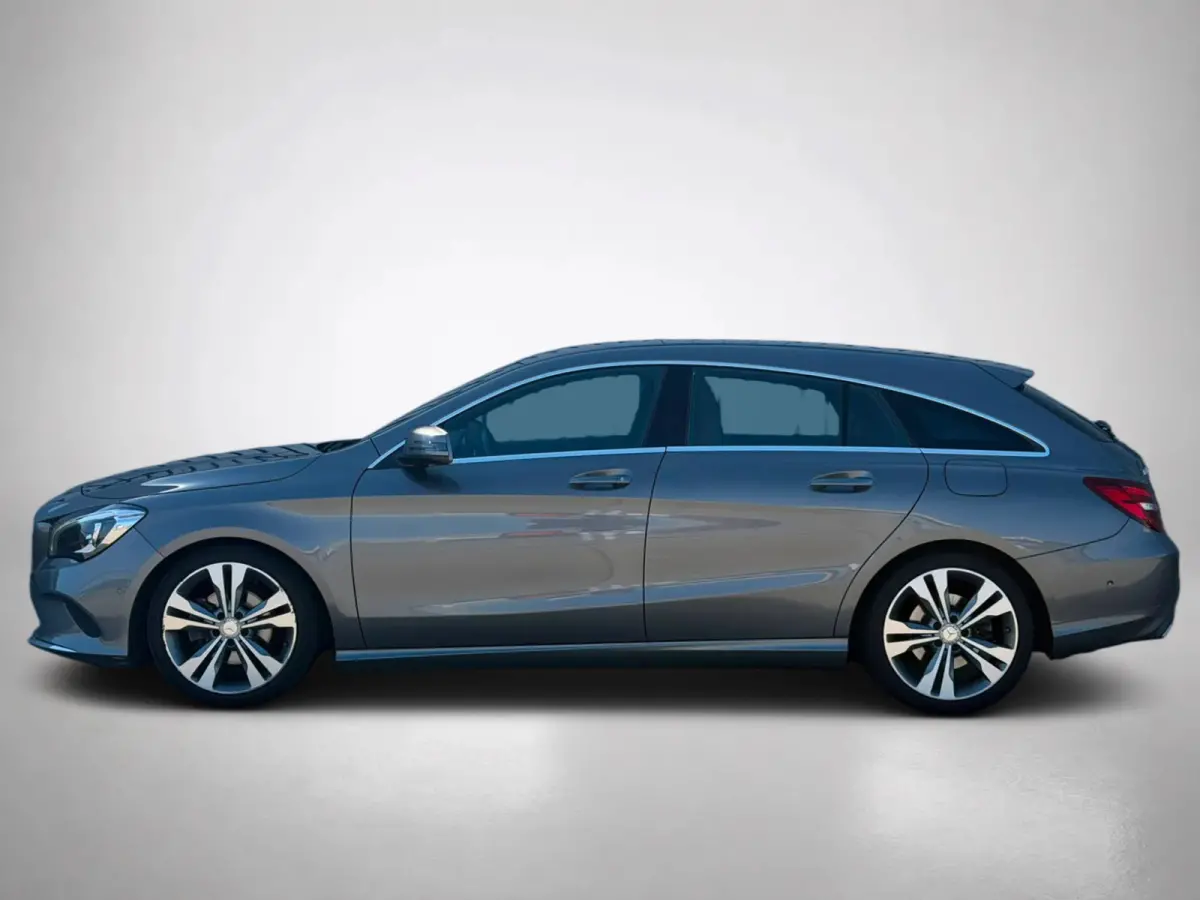 200 Ambition(NL-auto, Goed OndH, Navi, Carplay StoelV, Parkeersensoren V+A, Etc)