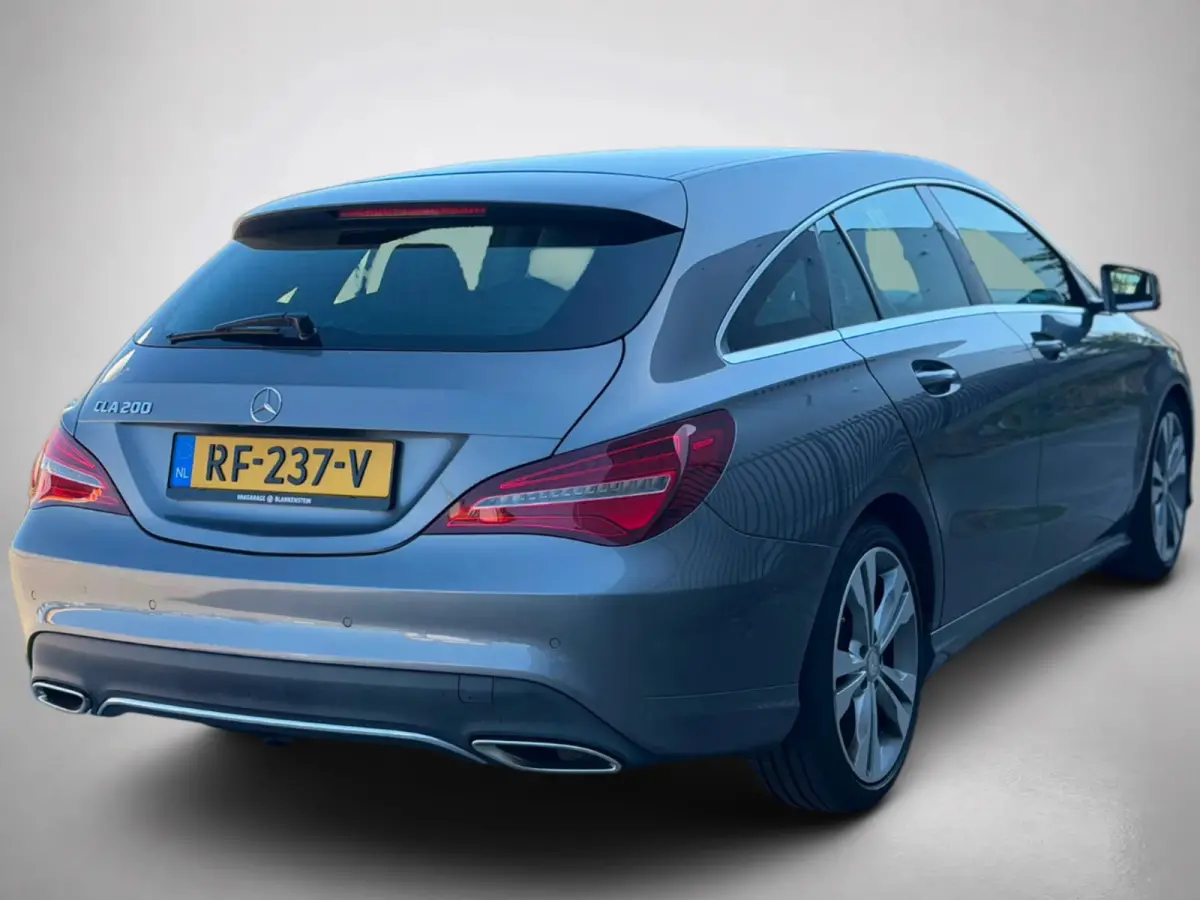 200 Ambition(NL-auto, Goed OndH, Navi, Carplay StoelV, Parkeersensoren V+A, Etc)
