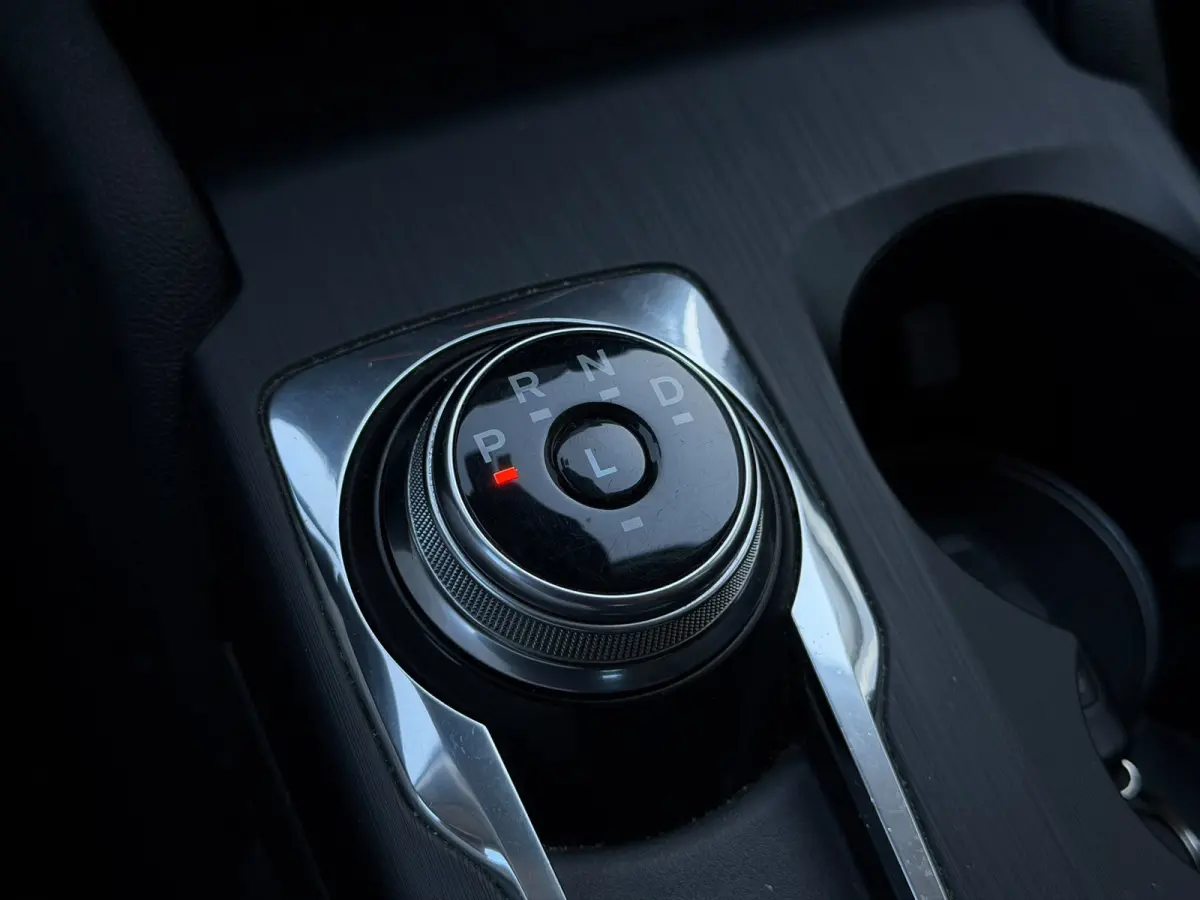 2.5 PHEV Titanium(Goed OnderH, Navi, Parkeersensor V+A, Cruise Con, Digitale Dash, Etc)