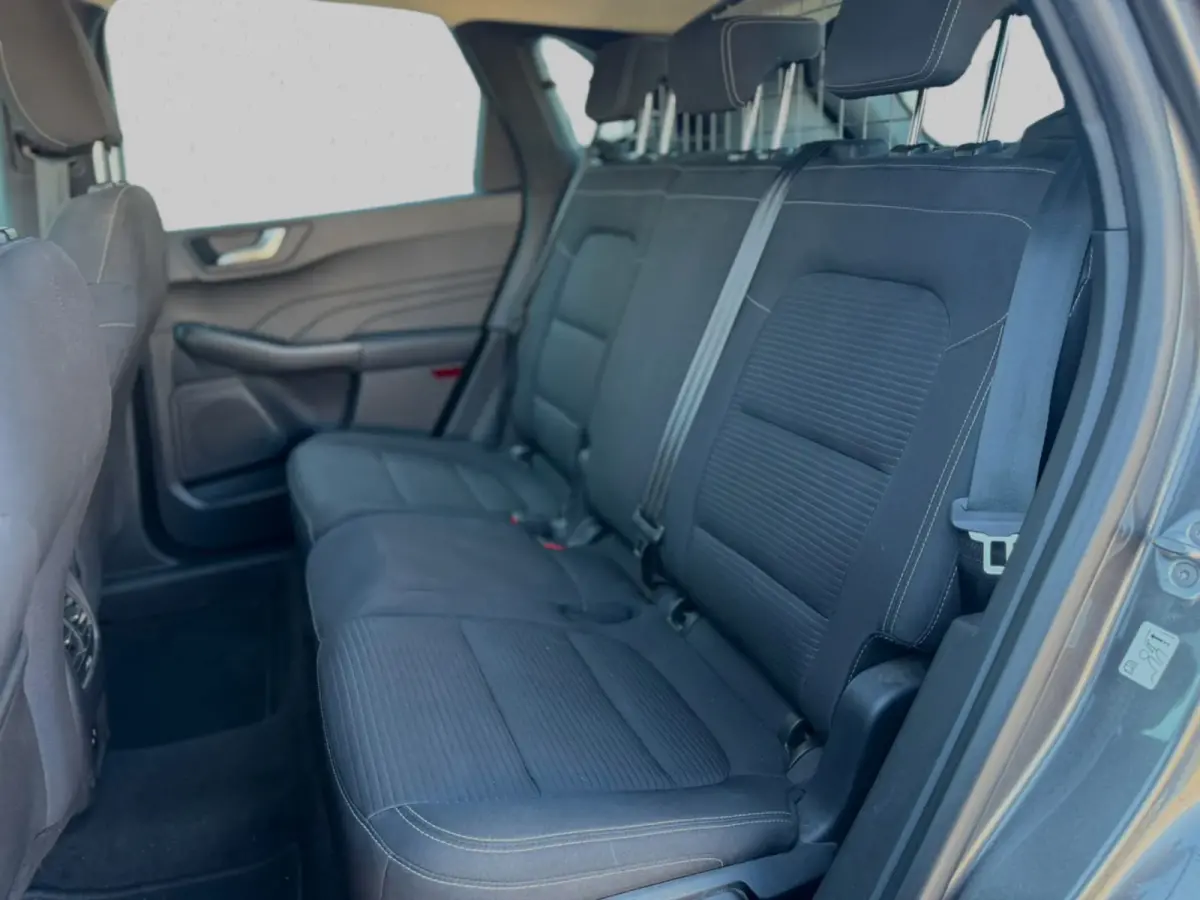 2.5 PHEV Titanium(Goed OnderH, Navi, Parkeersensor V+A, Cruise Con, Digitale Dash, Etc)