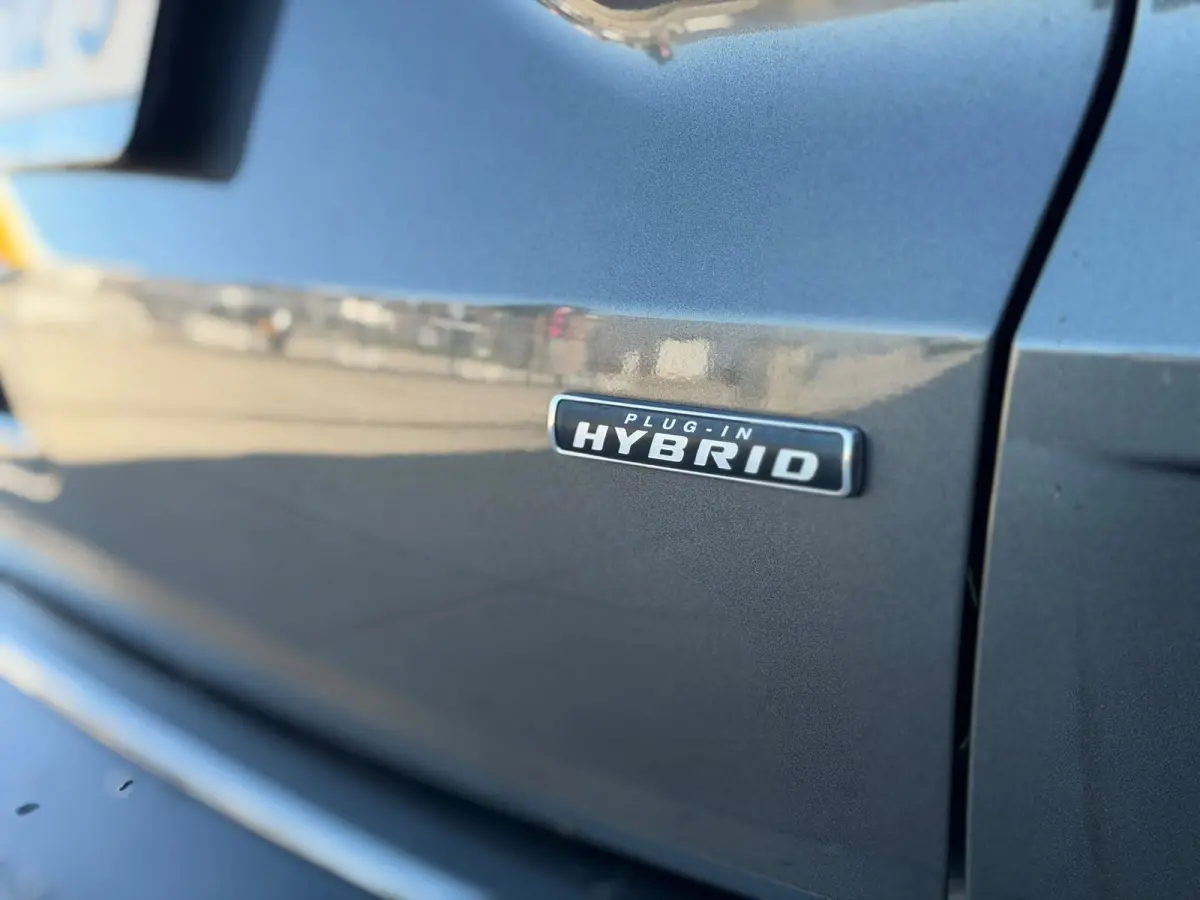2.5 PHEV Titanium(Goed OnderH, Navi, Parkeersensor V+A, Cruise Con, Digitale Dash, Etc)