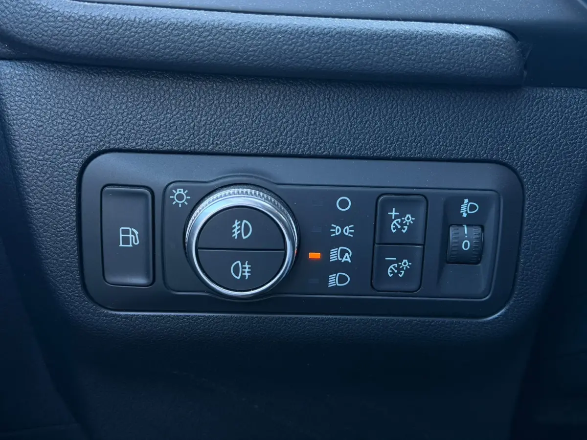 2.5 PHEV Titanium(Goed OnderH, Navi, Parkeersensor V+A, Cruise Con, Digitale Dash, Etc)
