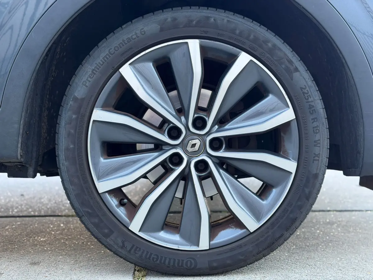 1.3 TCe Intens(Goed OnderH, Trekhaak, StoelV, Navi, Parkeersensoren V+A, Etc)