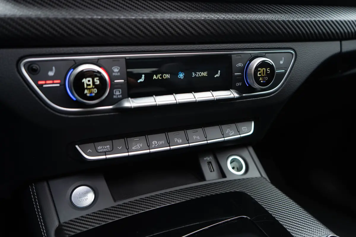 50 TFSI e Quattro / Panoramadak/ Leder/ B&O/ 360 Camera/ Trekhaak/ 220kW