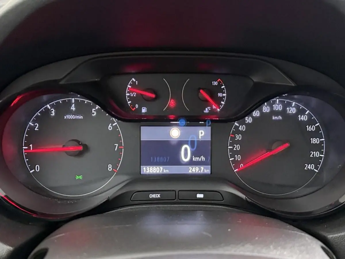 1.2 Turbo Automaat Trekhaak/Winterpakket/18inch/ Nav/CarPlay
