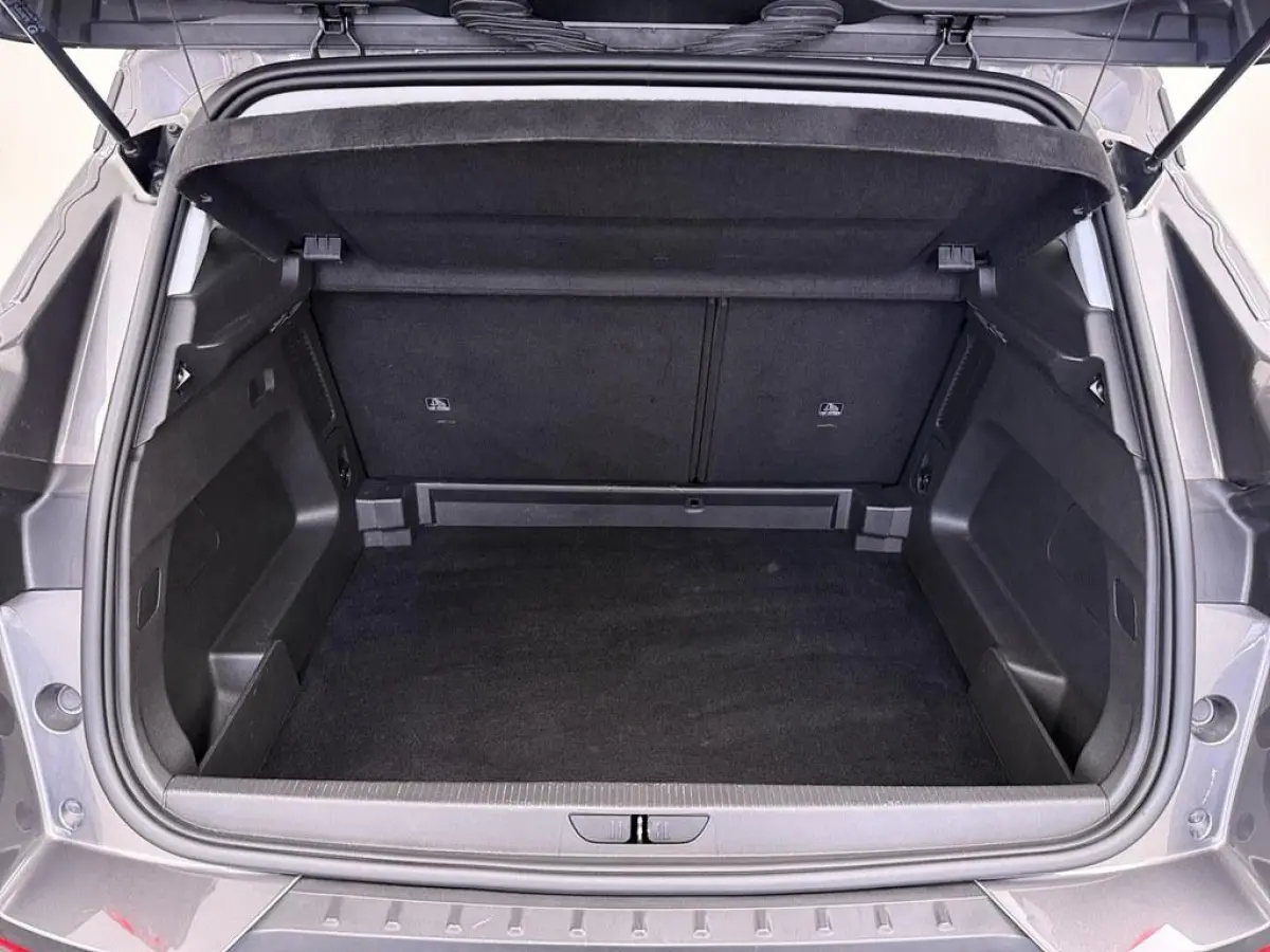 1.2 Turbo Automaat Trekhaak/Winterpakket/18inch/ Nav/CarPlay