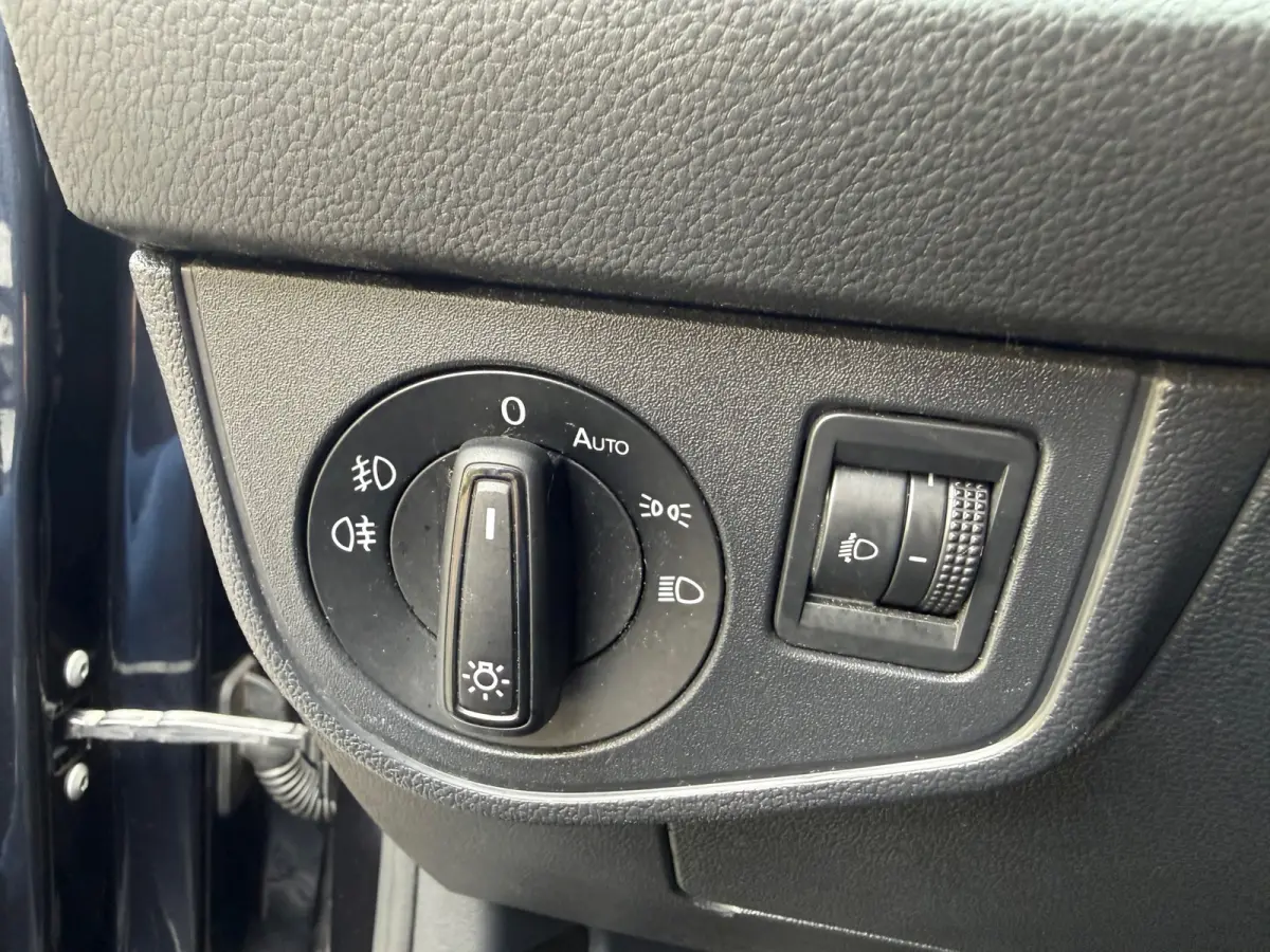 1.0 TSI Highline DSG I LED I TREKHAAK I BLUETOOTH I NWE APK