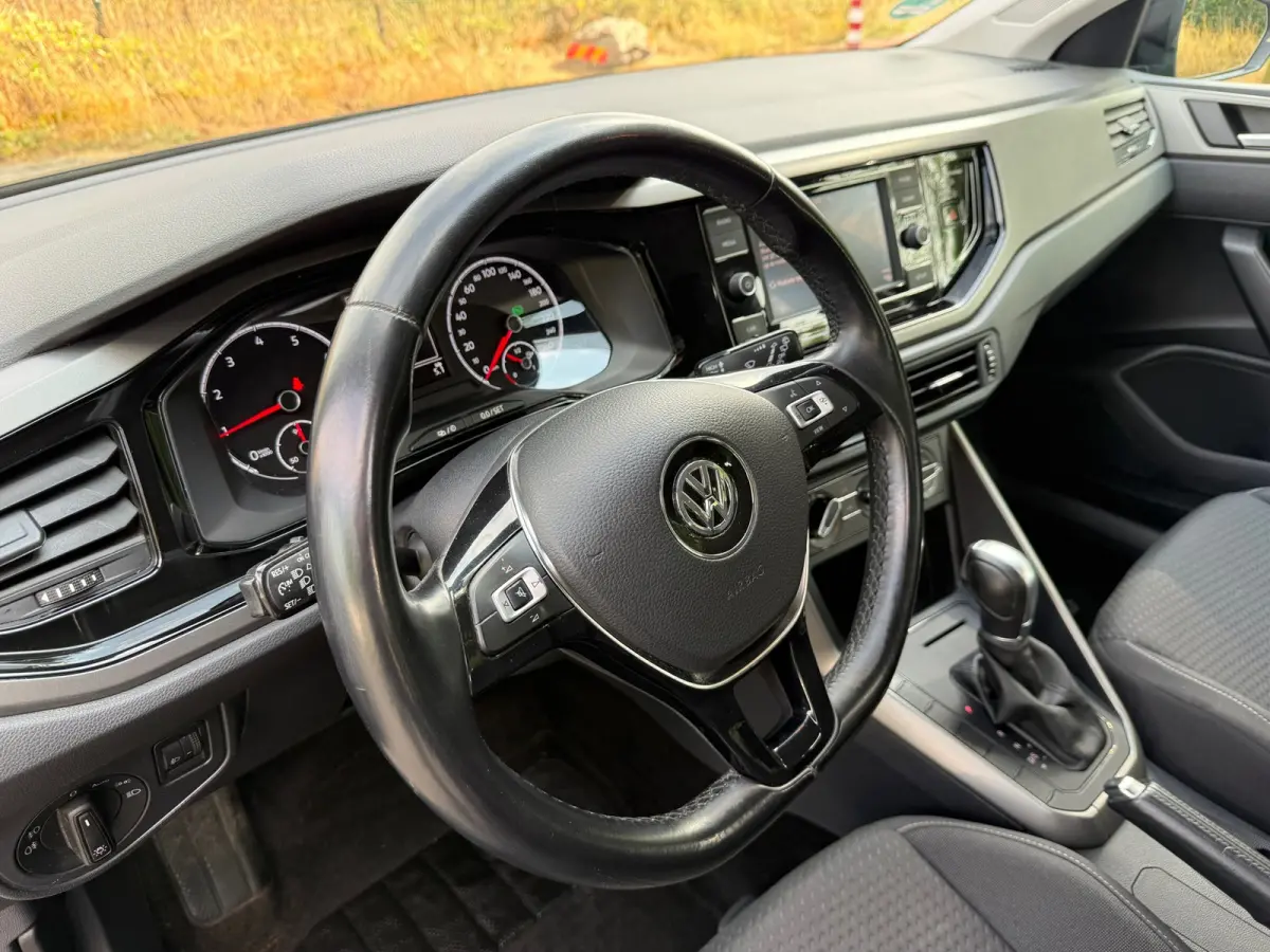 1.0 TSI Highline DSG I LED I TREKHAAK I BLUETOOTH I NWE APK