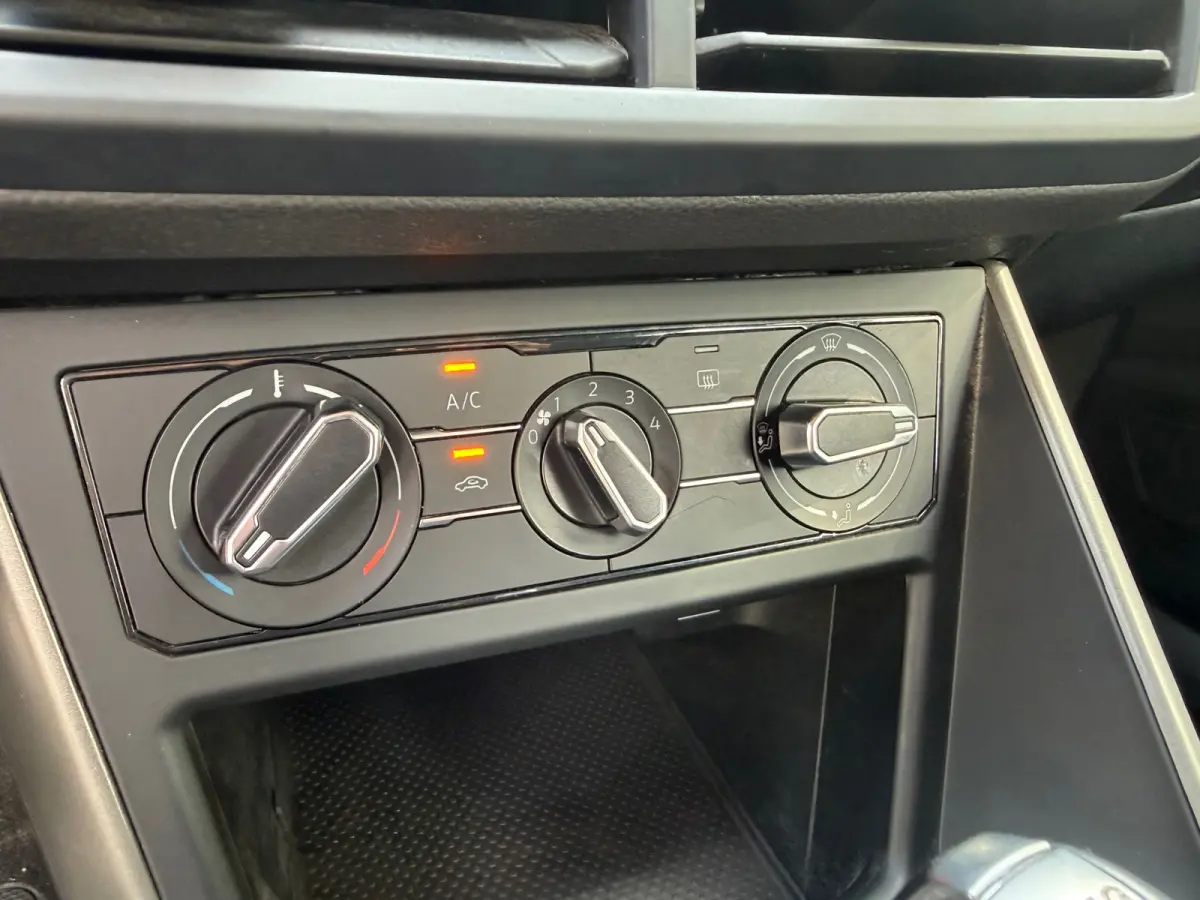 1.0 TSI Highline DSG I LED I TREKHAAK I BLUETOOTH I NWE APK
