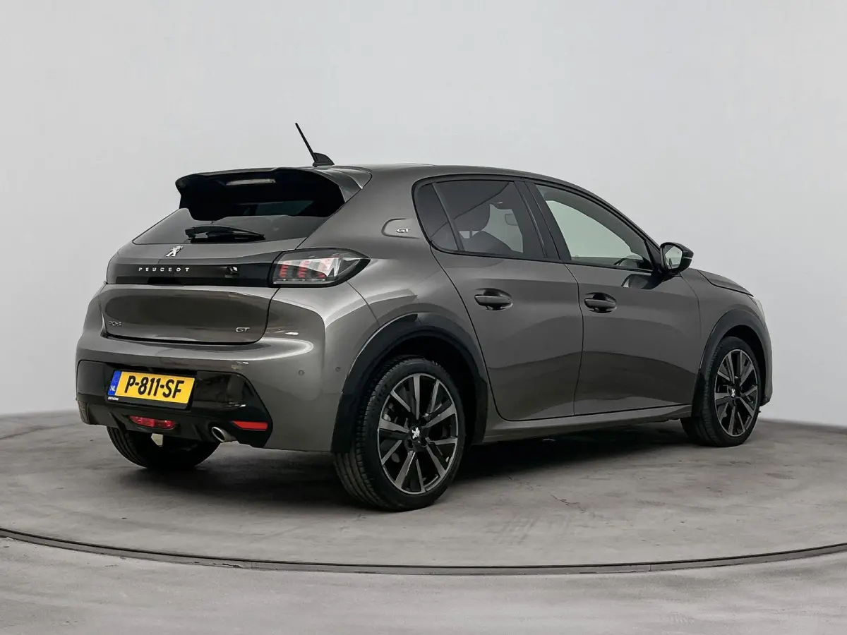 1.2 100pk GT Pack | 1ste eigenaar | Automaat | Camera | Navigatie | Dodehoekdetectie |
