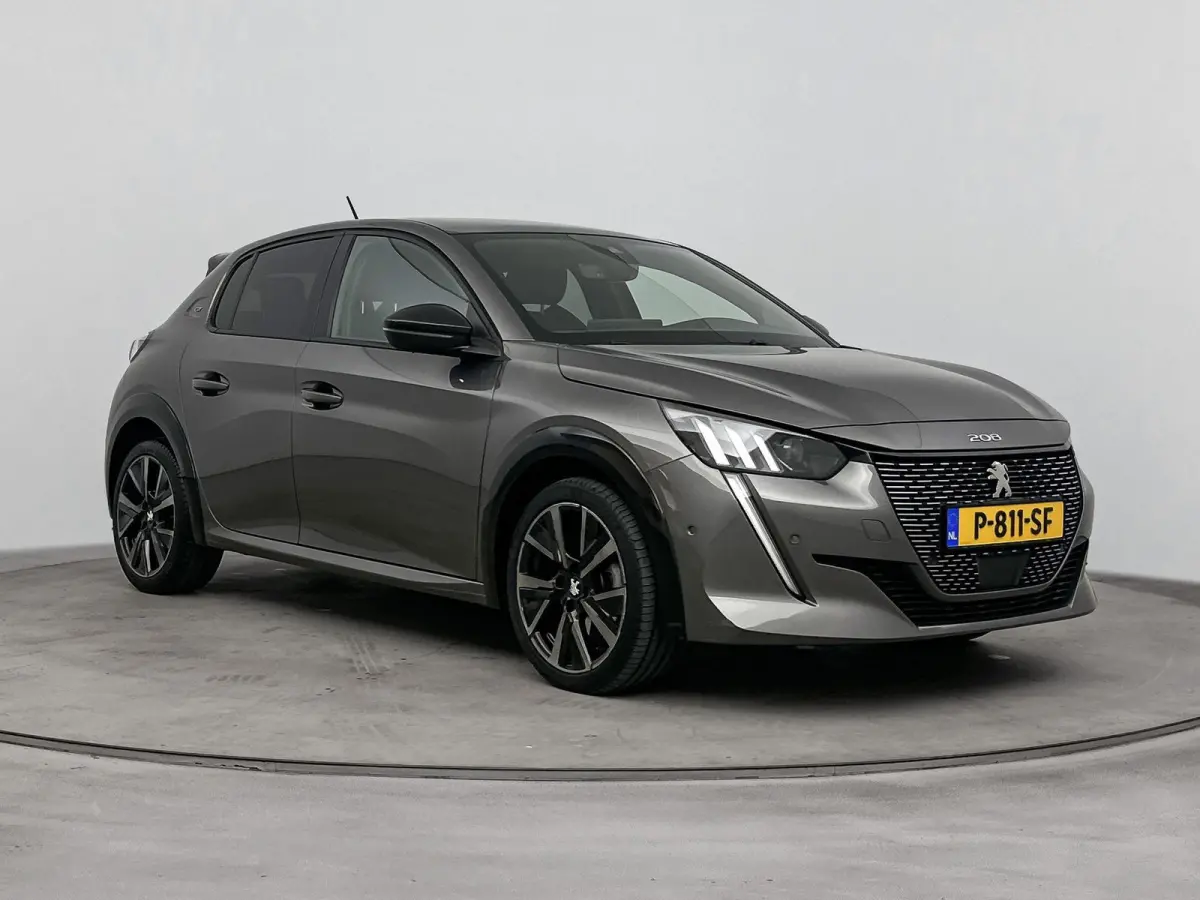 1.2 100pk GT Pack | 1ste eigenaar | Automaat | Camera | Navigatie | Dodehoekdetectie |