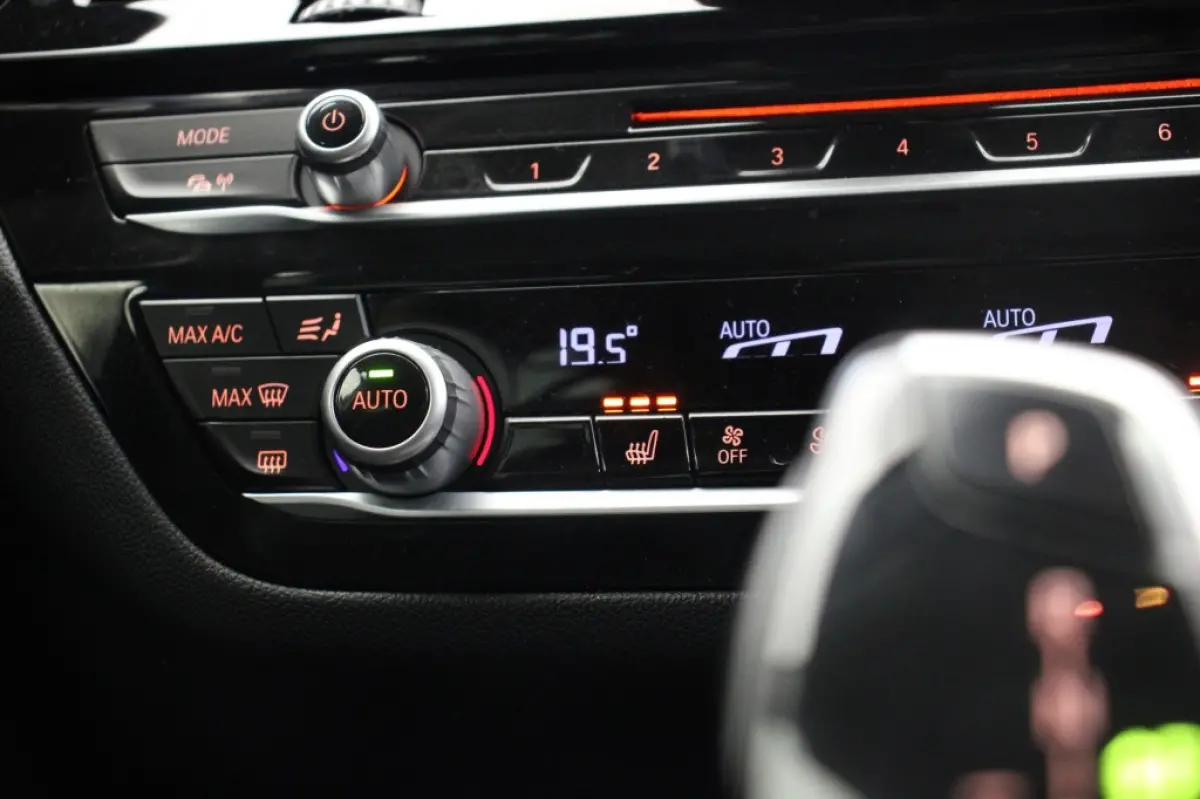 530i SportLine Executive Automaat - Leer, Stoelverw. Xenon