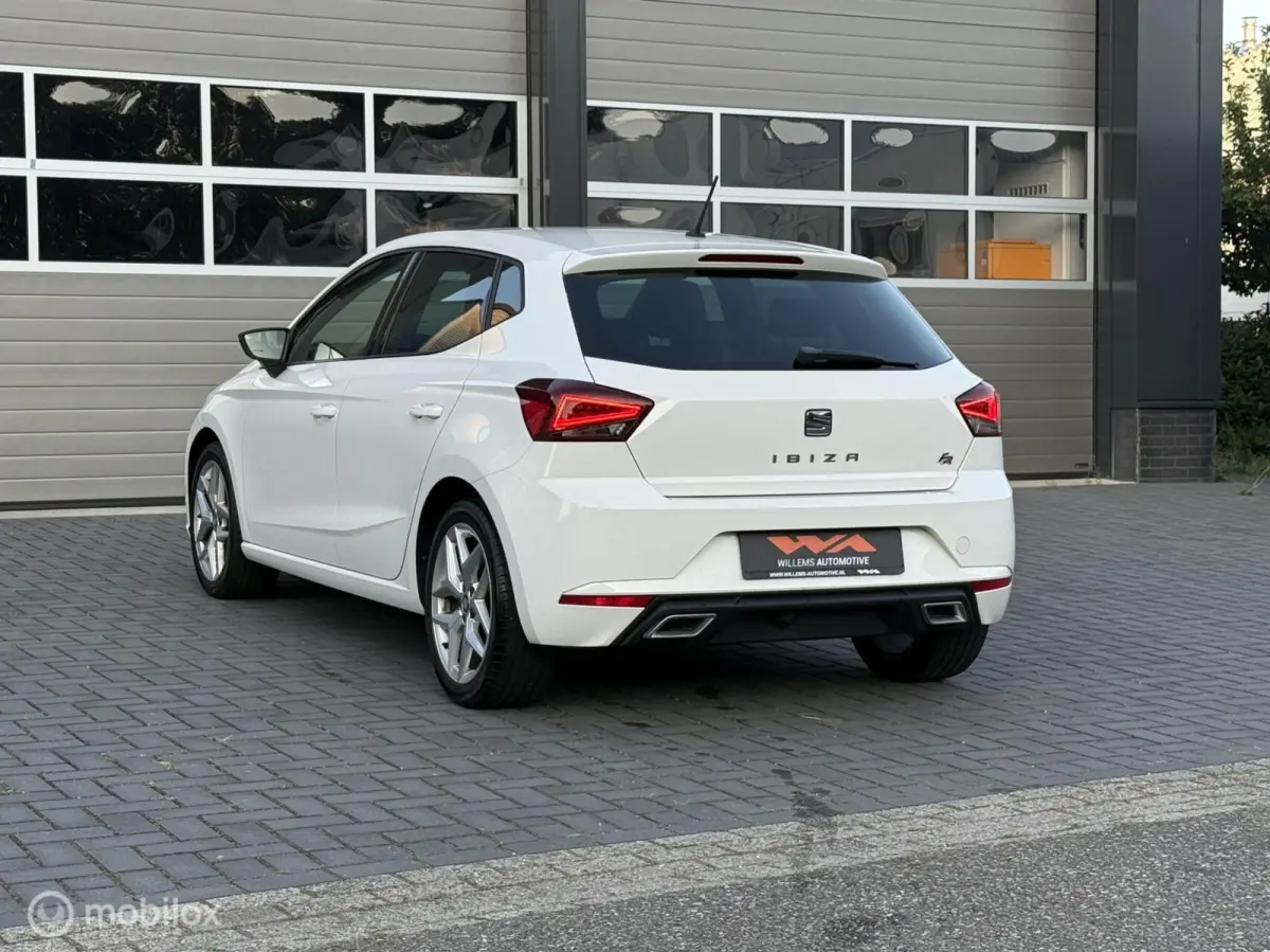 1.0 TSI FR 17'Inch|LED|Cruise|Stoelverwarming