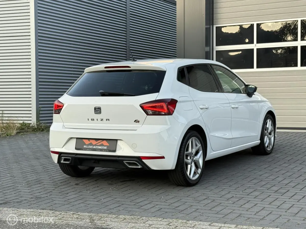 1.0 TSI FR 17'Inch|LED|Cruise|Stoelverwarming