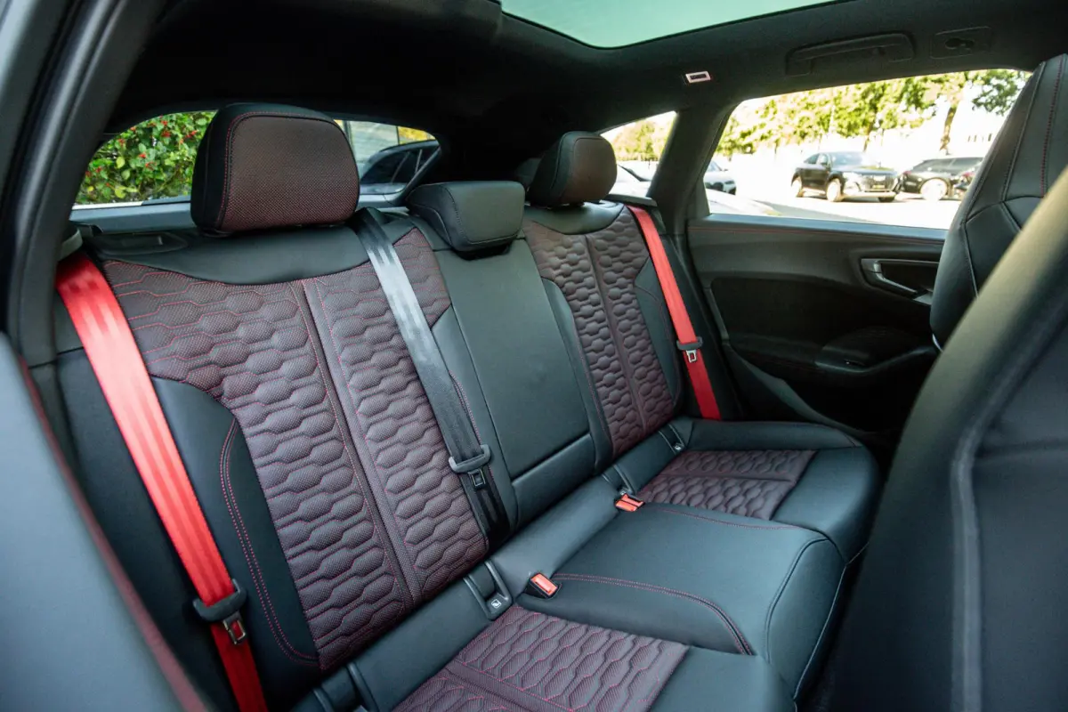 RS5 Avant e-hybrid quattro, Keramisch, Carbon, 2026