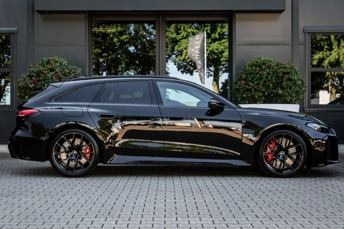 RS5 Avant e-hybrid quattro, Keramisch, Carbon, 2026