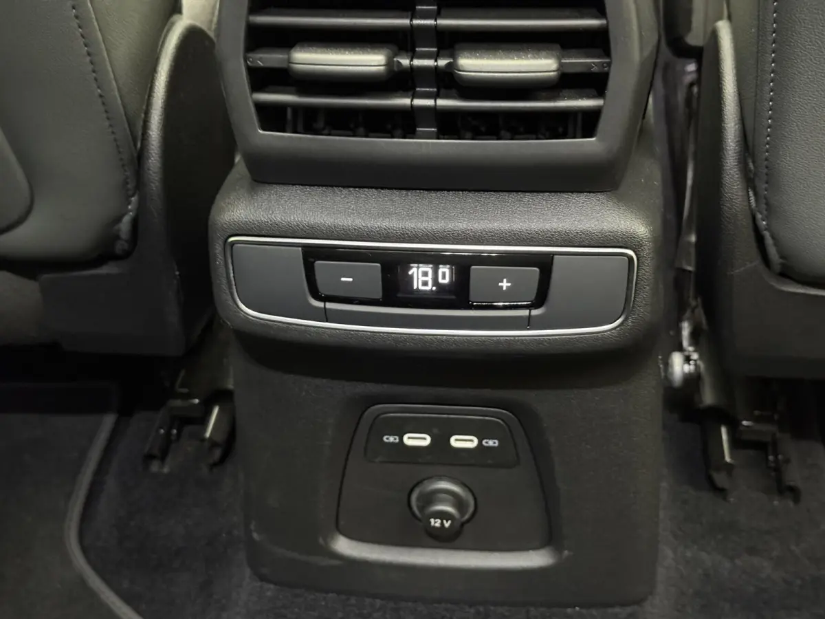 50 quattro Launch edition S Competition 77 kWh | Pano | Head up