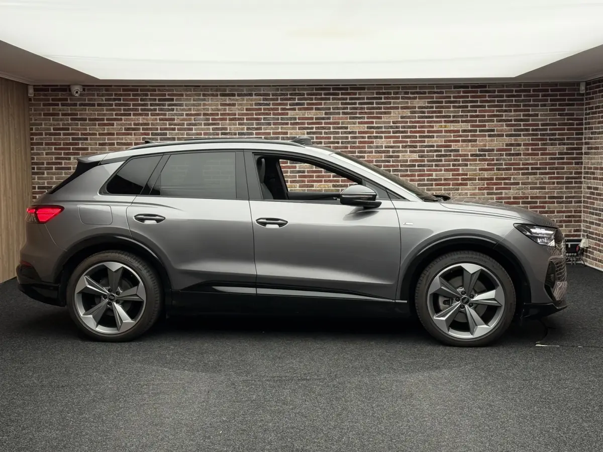 50 quattro Launch edition S Competition 77 kWh | Pano | Head up