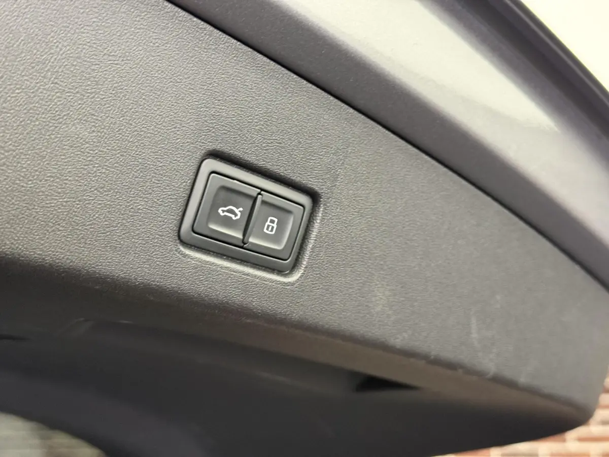 50 quattro Launch edition S Competition 77 kWh | Pano | Head up