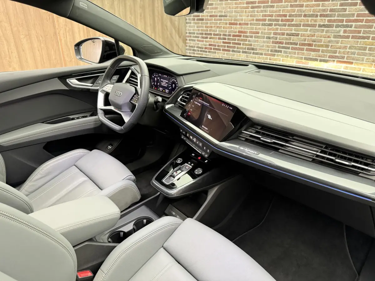 50 quattro Launch edition S Competition 77 kWh | Pano | Head up