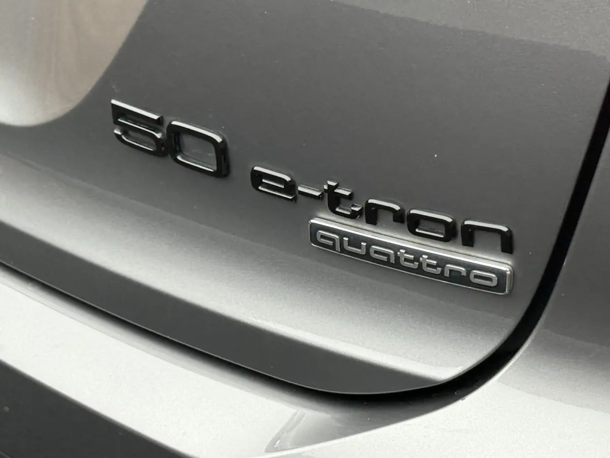 50 quattro Launch edition S Competition 77 kWh | Pano | Head up