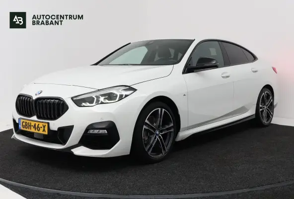 218i High Executive (CAMERA, STOELVERWARMING, NAVIGATIE, HUD DISPLAY, DEALER ONDERHOUDEN)