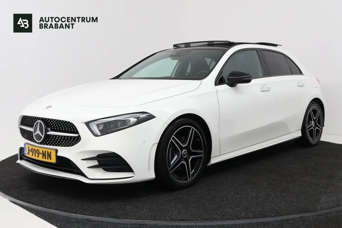180 Business Solution AMG (PANORAMADAK, STOELVERWARMING, CAMERA, SFEERVERLICHTING, ELEKTR