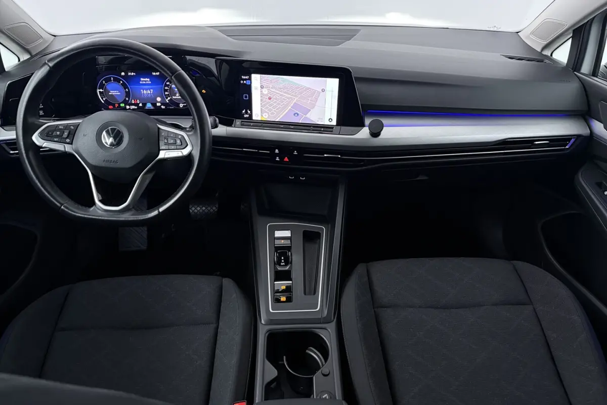 2.0 TDI Style (DIGITALE COCKPIT, SFEERVERLICHTING, NAVIGATIE, CRUISE ADAPTIEF, STUURVERWAR