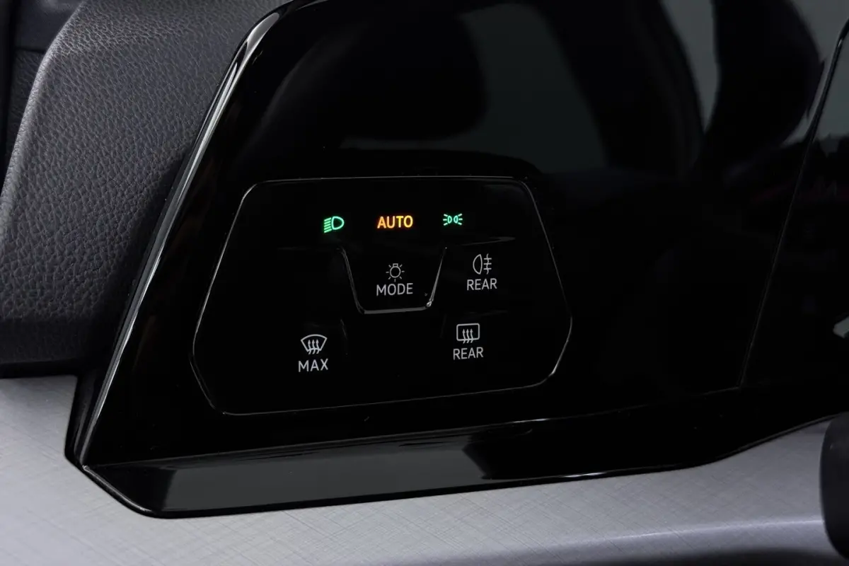 2.0 TDI Style (DIGITALE COCKPIT, SFEERVERLICHTING, NAVIGATIE, CRUISE ADAPTIEF, STUURVERWAR