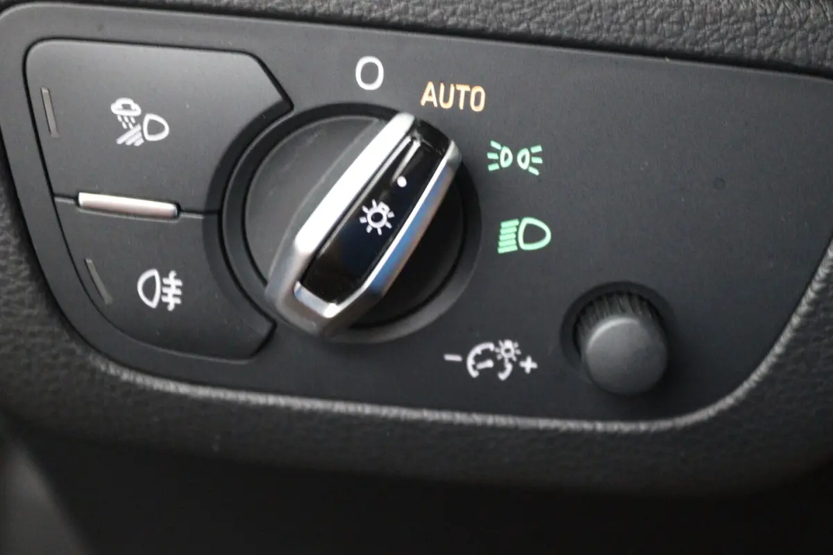 2.0 TFSI quattro Launch Edition (DIGITALE COCKPIT, GROOT-SCHERM, 1e EIGENAAR, CLIMA, DEALE