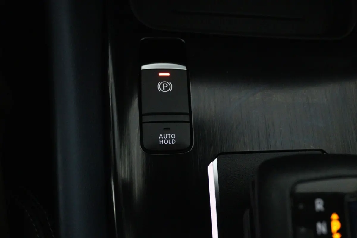 1.3 MHEV Xtronic Tekna Plus (PANO, TREKHAAK, CAMERA, STUUR-/STOELVERWARMING, ELEKT. STOELE